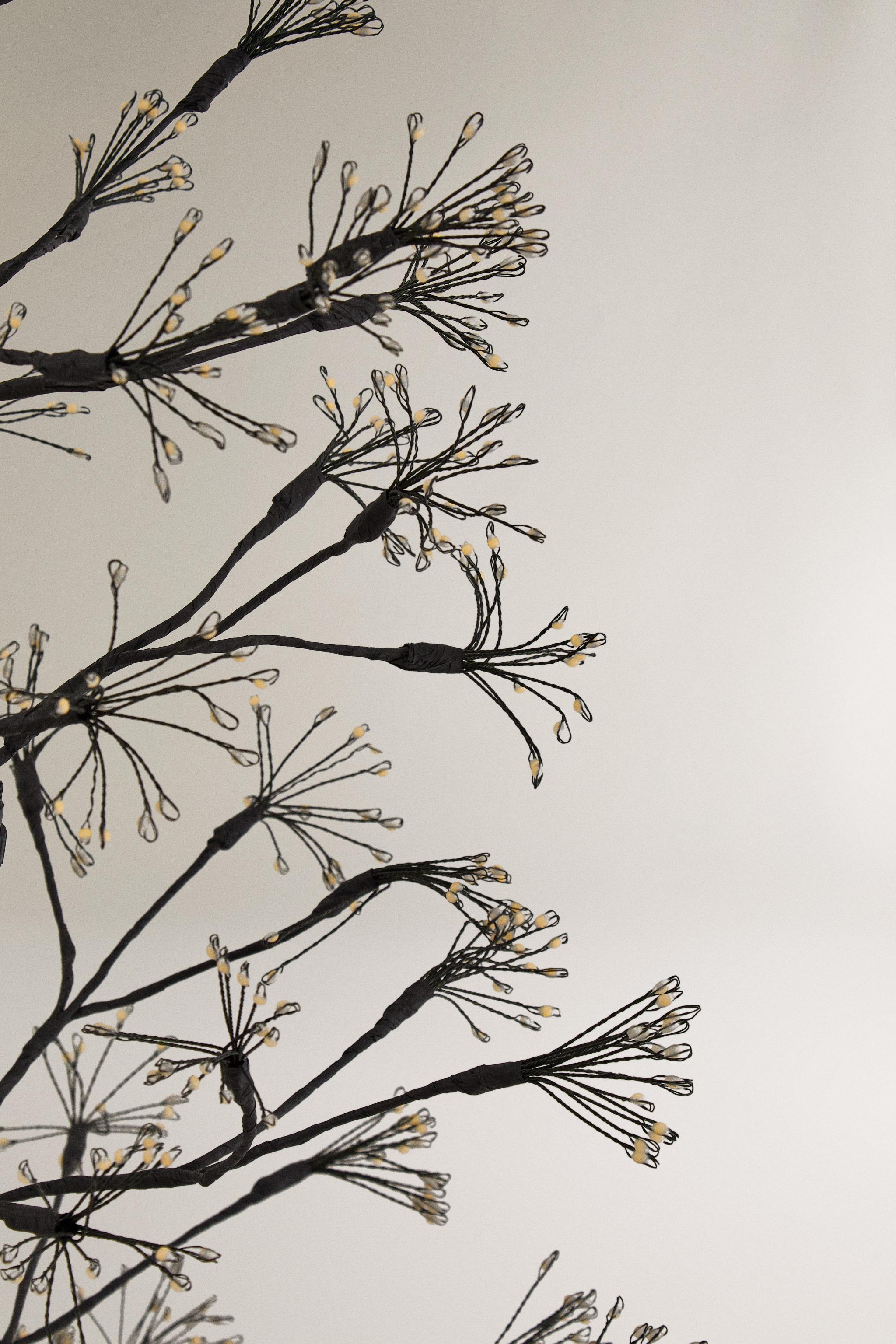 LED LIGHT CHRISTMAS TREE (59.1")